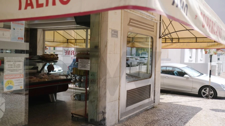 Loja para Arrendamento em Costa da Caparica