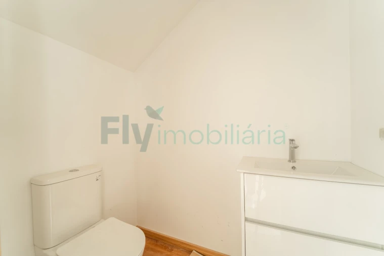 Moradia T2 para Venda em Tagilde e Vizela (São Paio) Foto 10