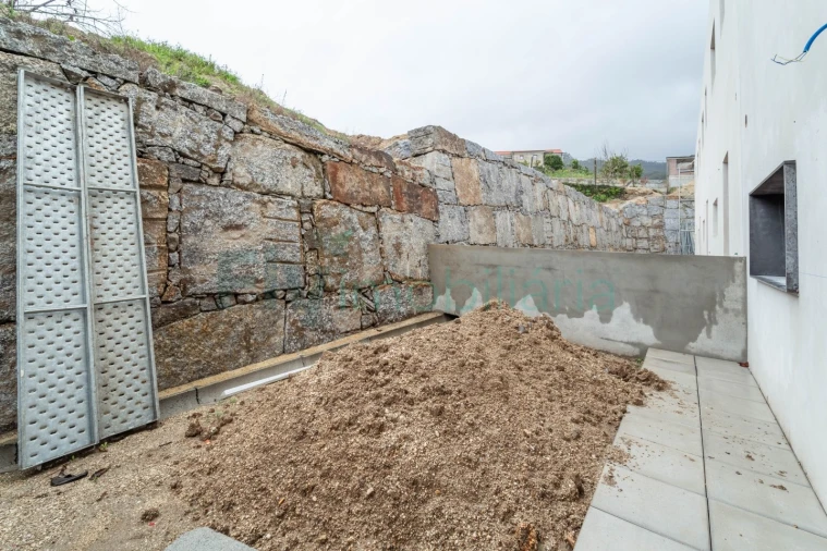 Moradia T2 para Venda em Tagilde e Vizela (São Paio) Foto 20