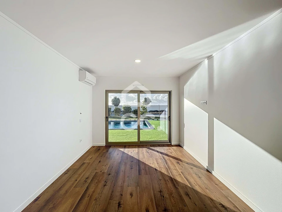 Moradia T4 para Venda em Atouguia da Baleia Foto 29