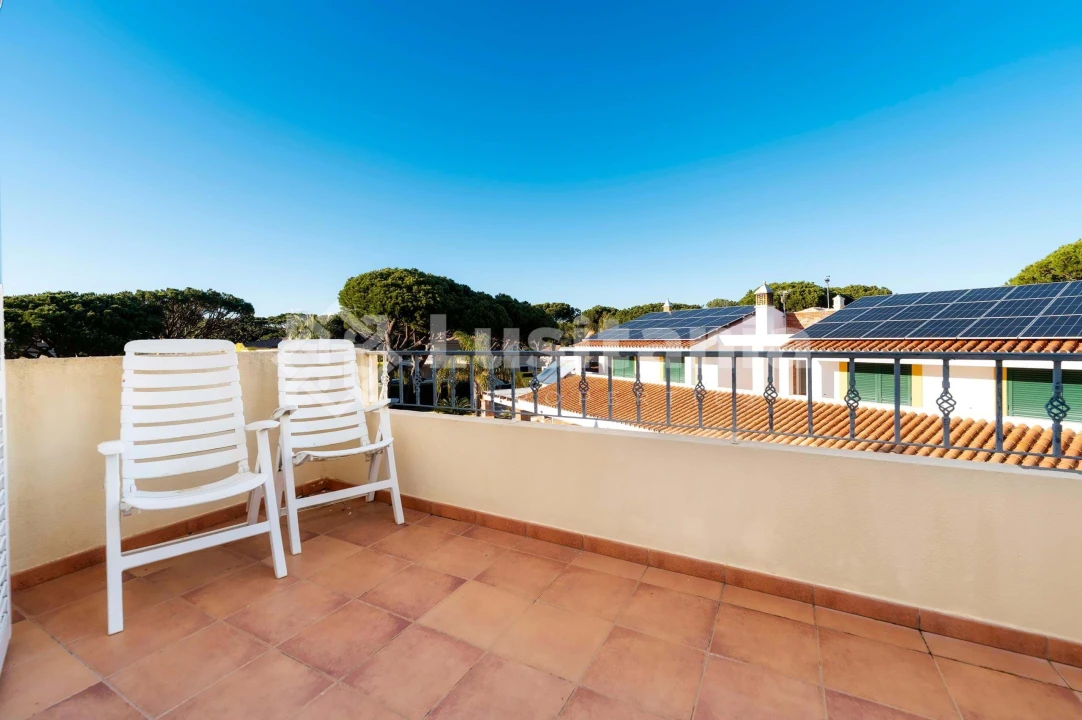 Moradia T4 para Venda em Quarteira Foto 38