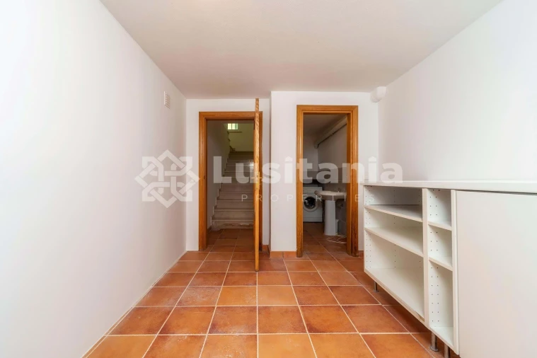 Moradia T4 para Venda em Quarteira Foto 33