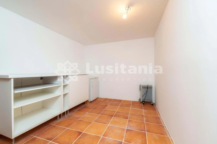 Moradia T4 para Venda em Quarteira Foto 32