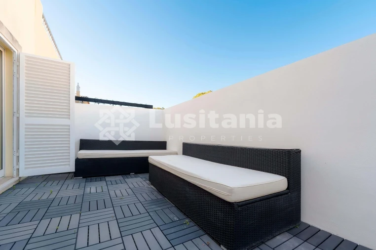 Moradia T4 para Venda em Quarteira Foto 18