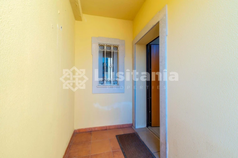 Moradia T4 para Venda em Quarteira Foto 40