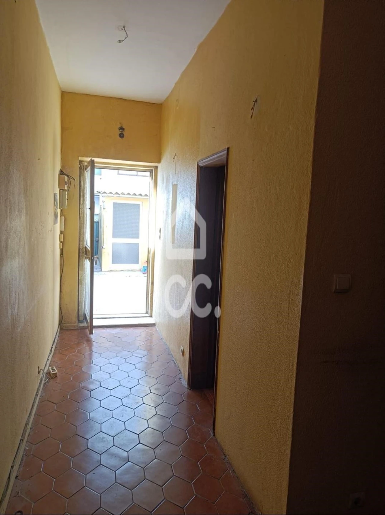 Moradia T1 para Venda em Paranhos Foto 6