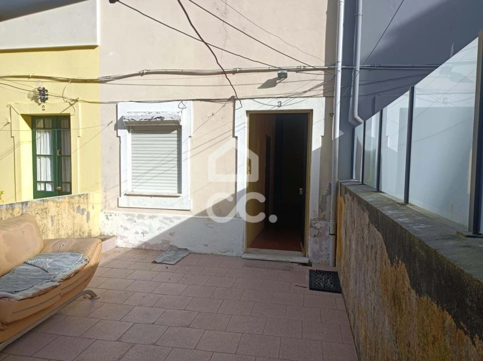 Moradia T1 para Venda em Paranhos Foto 4