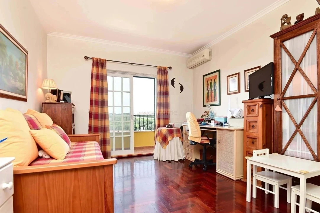 Apartamento T2 para Venda em Alcabideche Foto 11