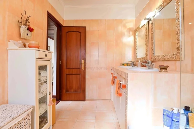 Apartamento T2 para Venda em Alcabideche Foto 15