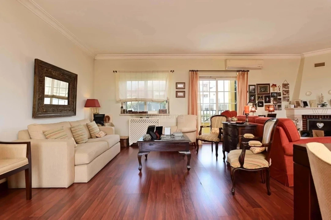 Apartamento T2 para Venda em Alcabideche Foto 3