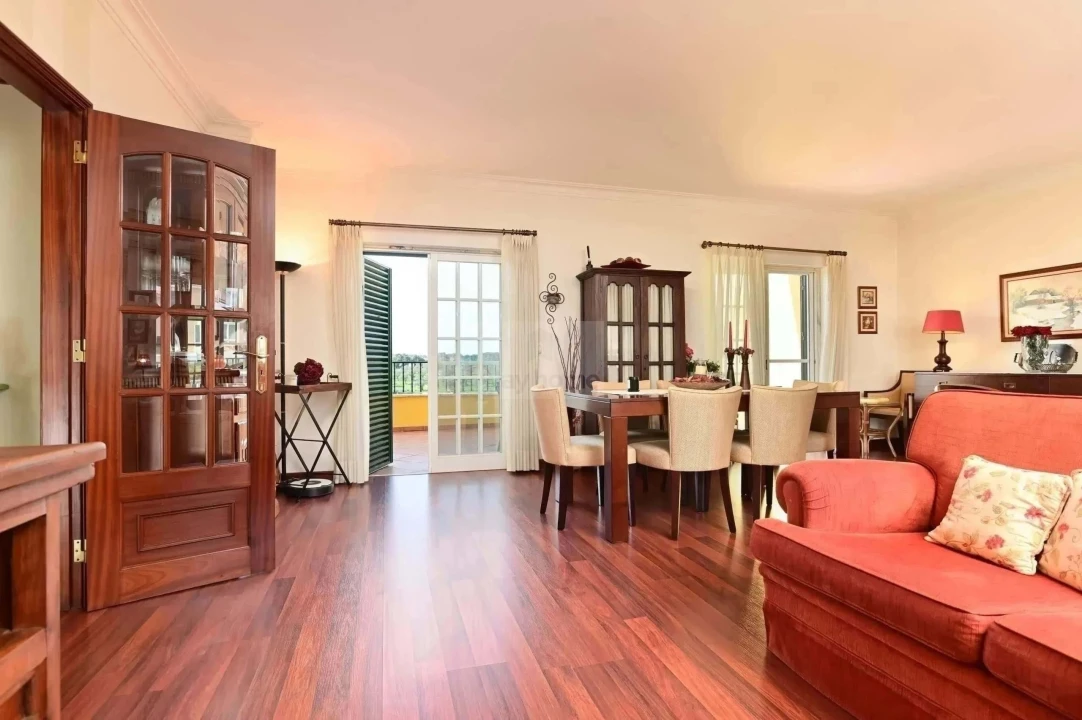 Apartamento T2 para Venda em Alcabideche Foto 2