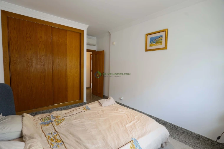 Moradia T3 para Venda em Almancil Foto 21