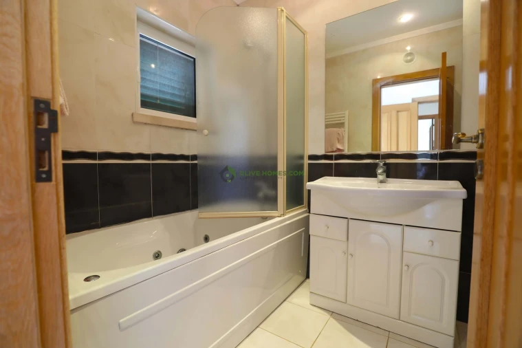 Moradia T3 para Venda em Almancil Foto 28