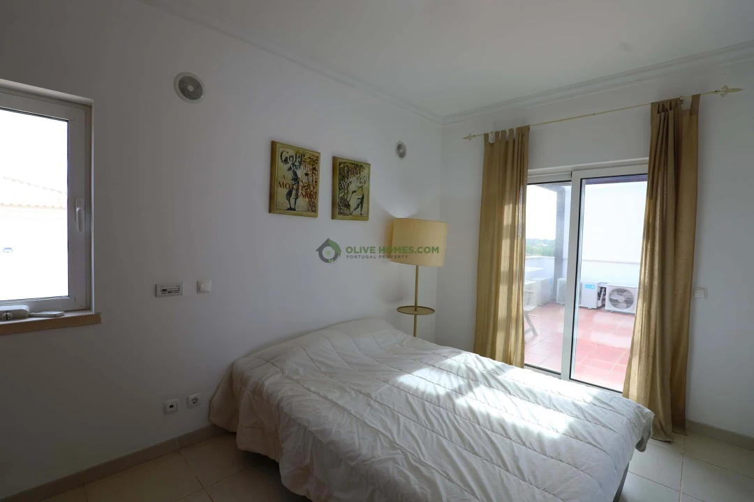 Moradia T3 para Venda em Almancil Foto 24