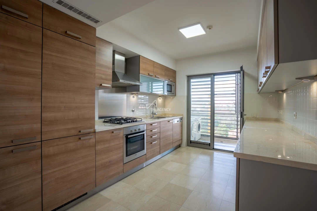 Apartamento T3 para Arrendamento em São Domingos de Benfica Foto 17