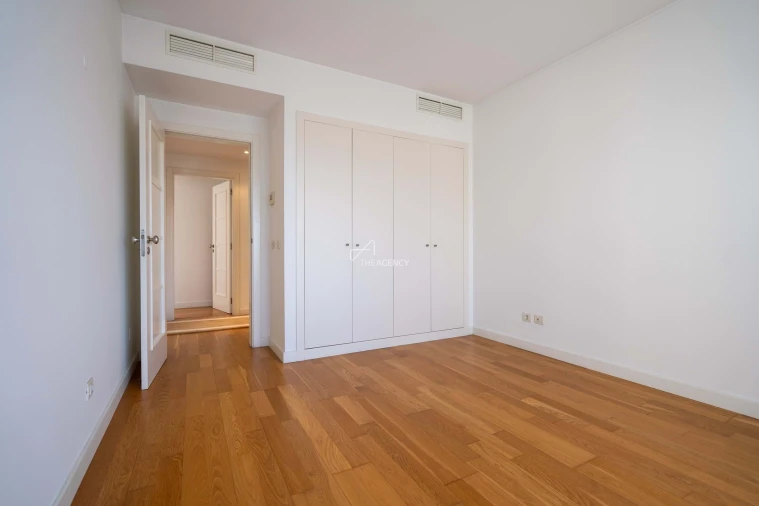 Apartamento T3 para Arrendamento em São Domingos de Benfica Foto 35