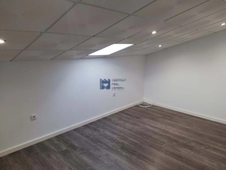 Apartamento T5 para Venda em Nossa Senhora da Piedade Foto 5