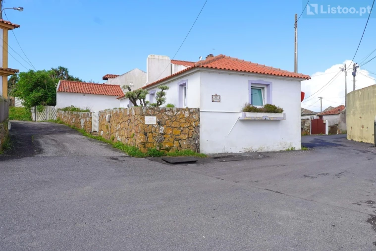 Moradia T2 para Venda em Colares Foto 3