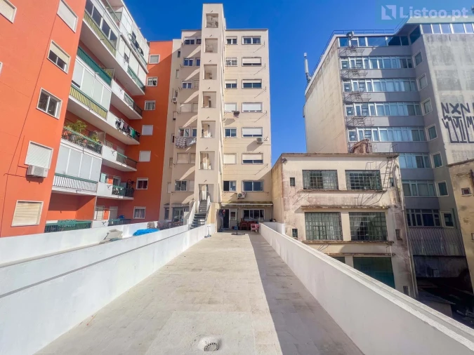 Apartamento T2 para Venda em Alvalade Foto 9