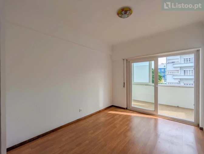 Apartamento T2 para Venda em Alvalade Foto 25