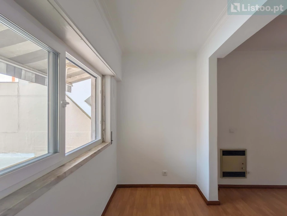 Apartamento T2 para Venda em Alvalade Foto 15