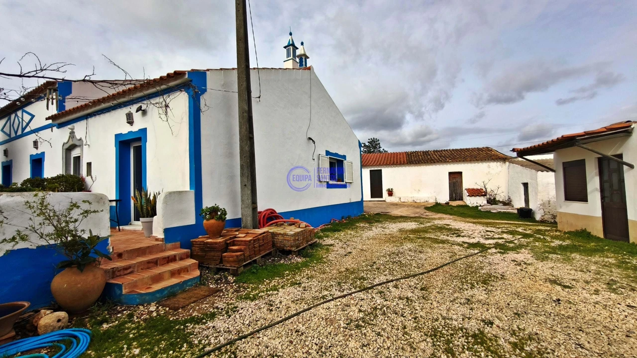 Moradia T2 para Venda em São Silvestre Foto 32