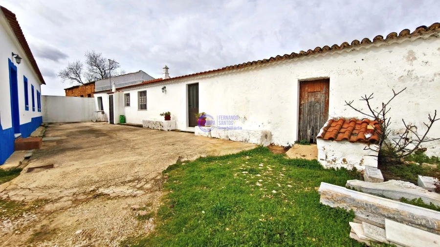 Moradia T2 para Venda em São Silvestre Foto 37