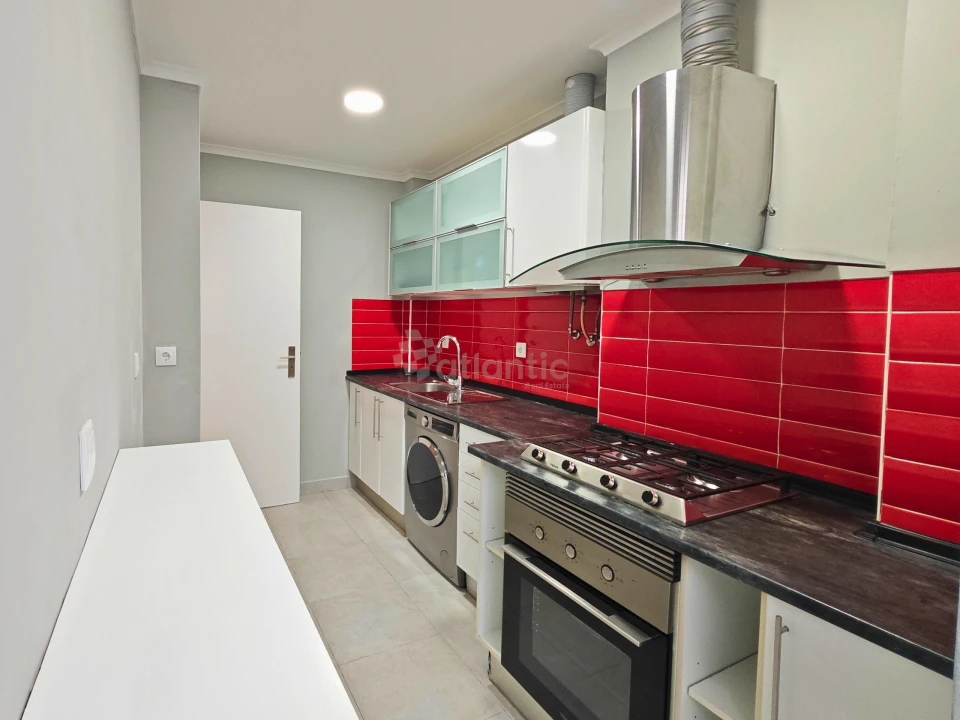 Apartamento T2 para Venda em Agualva e Mira-Sintra Foto 9