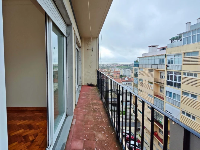 Apartamento T2 para Venda em Agualva e Mira-Sintra Foto 13