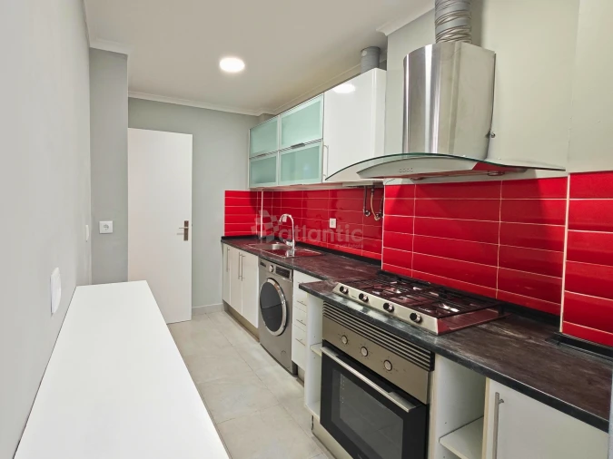 Apartamento T2 para Venda em Agualva e Mira-Sintra Foto 9