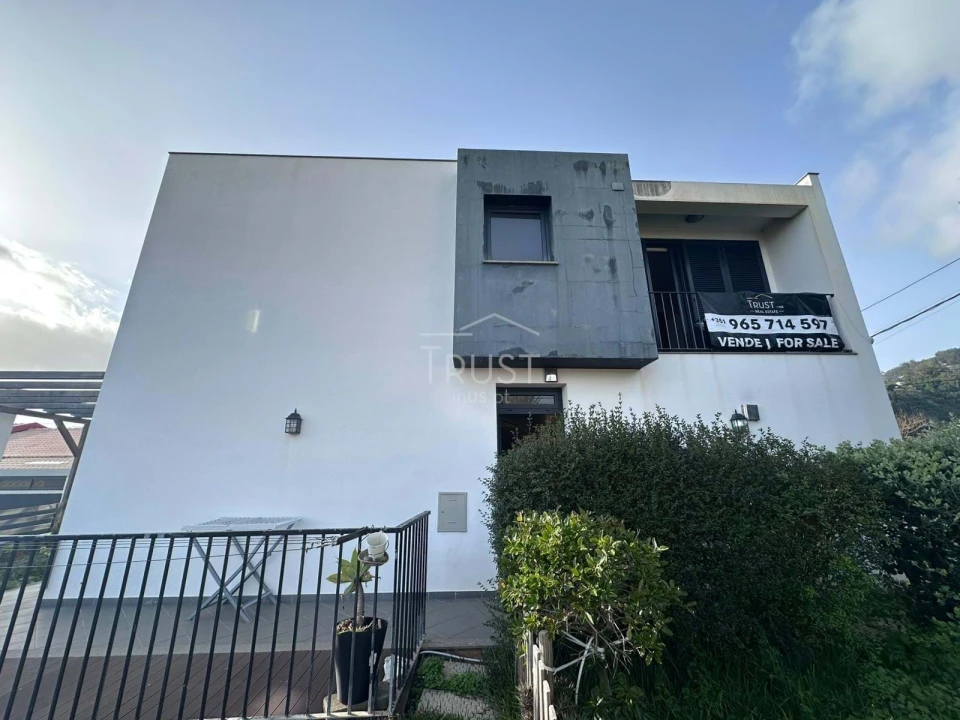 Moradia T3 para Venda em Santo Antonio Foto 2