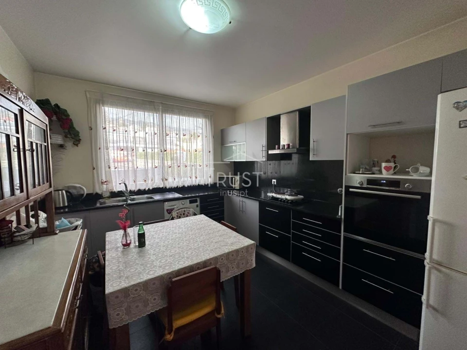 Moradia T3 para Venda em Santo Antonio Foto 9