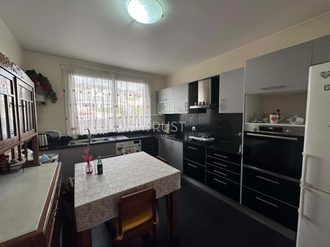 Moradia T3 para Venda em Santo Antonio Foto 9