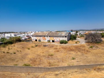 Terreno para Venda em Quelfes