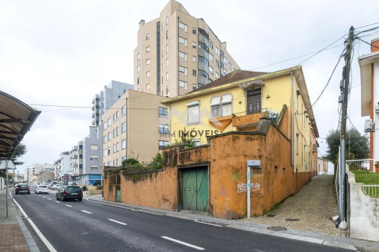 Moradia T6 para Venda em Aguas Santas Foto 10