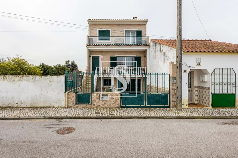 Moradia T3 para Venda em Muge Foto 3