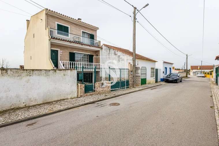 Moradia T3 para Venda em Muge Foto 2