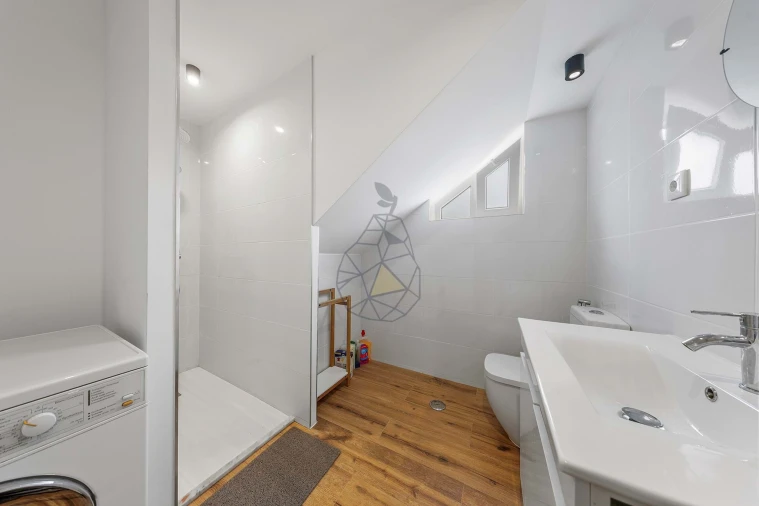 Moradia T6 para Venda em Estômbar e Parchal Foto 16