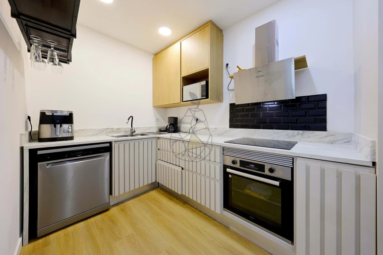 Moradia T6 para Venda em Estômbar e Parchal Foto 7