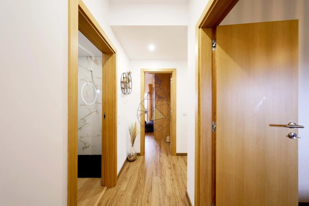 Moradia T6 para Venda em Estômbar e Parchal Foto 33