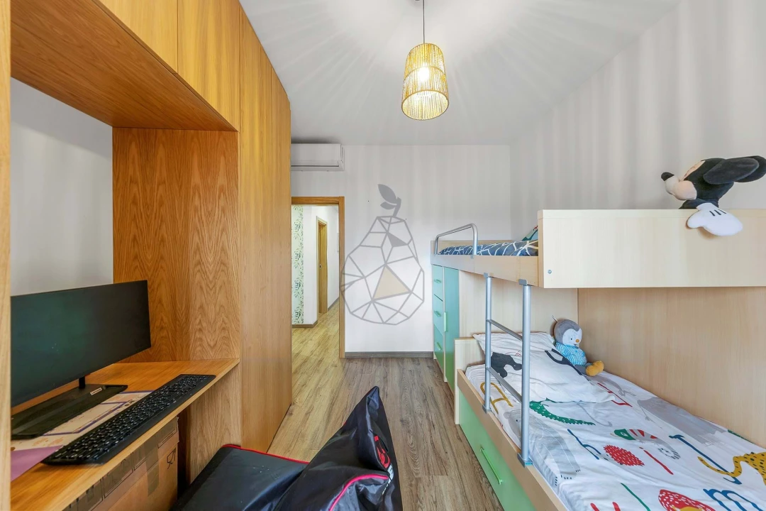 Moradia T6 para Venda em Estômbar e Parchal Foto 41