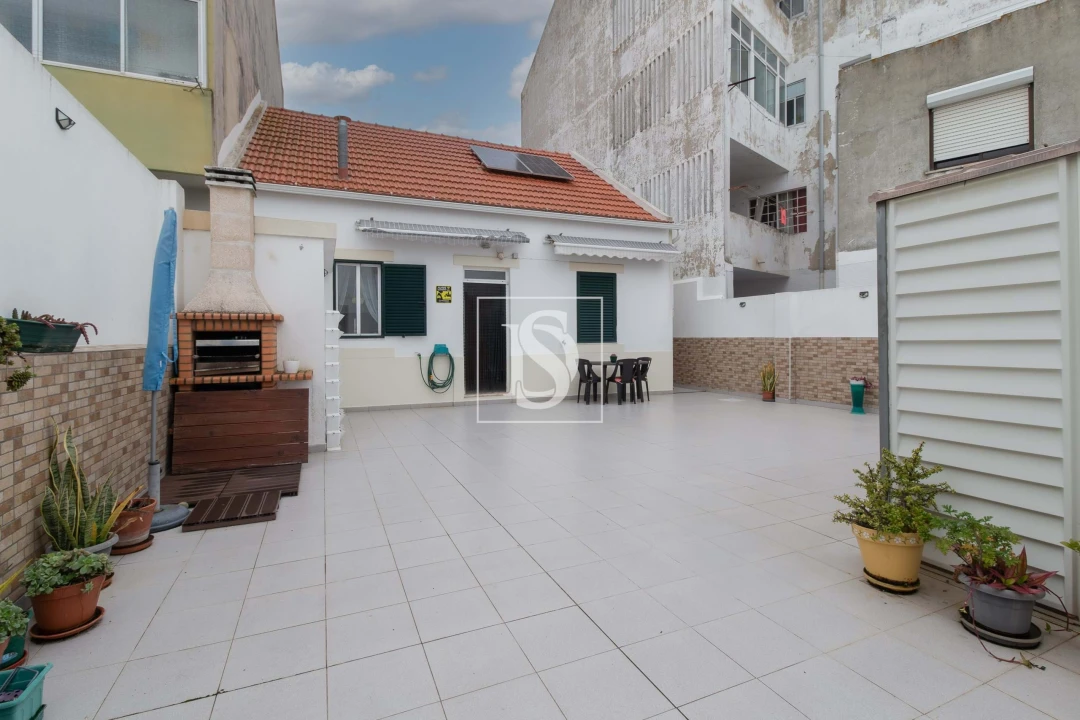 Moradia T2 para Venda em Baixa da Banheira e Vale da Amoreira Foto 2