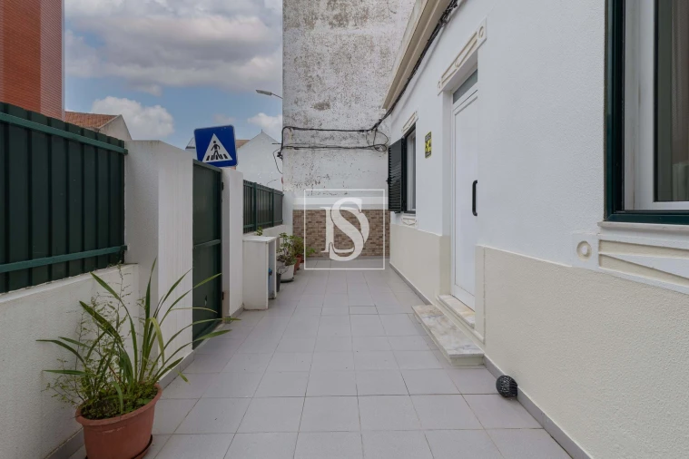 Moradia T2 para Venda em Baixa da Banheira e Vale da Amoreira Foto 15