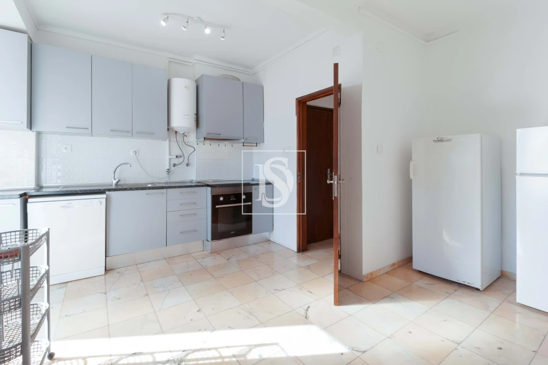 Apartamento T3 para Arrendamento em Alto do Seixalinho, Santo André e Verderena Foto 2