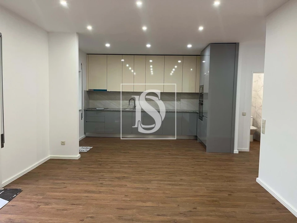 Apartamento T3 para Venda em Aguas Santas Foto 2