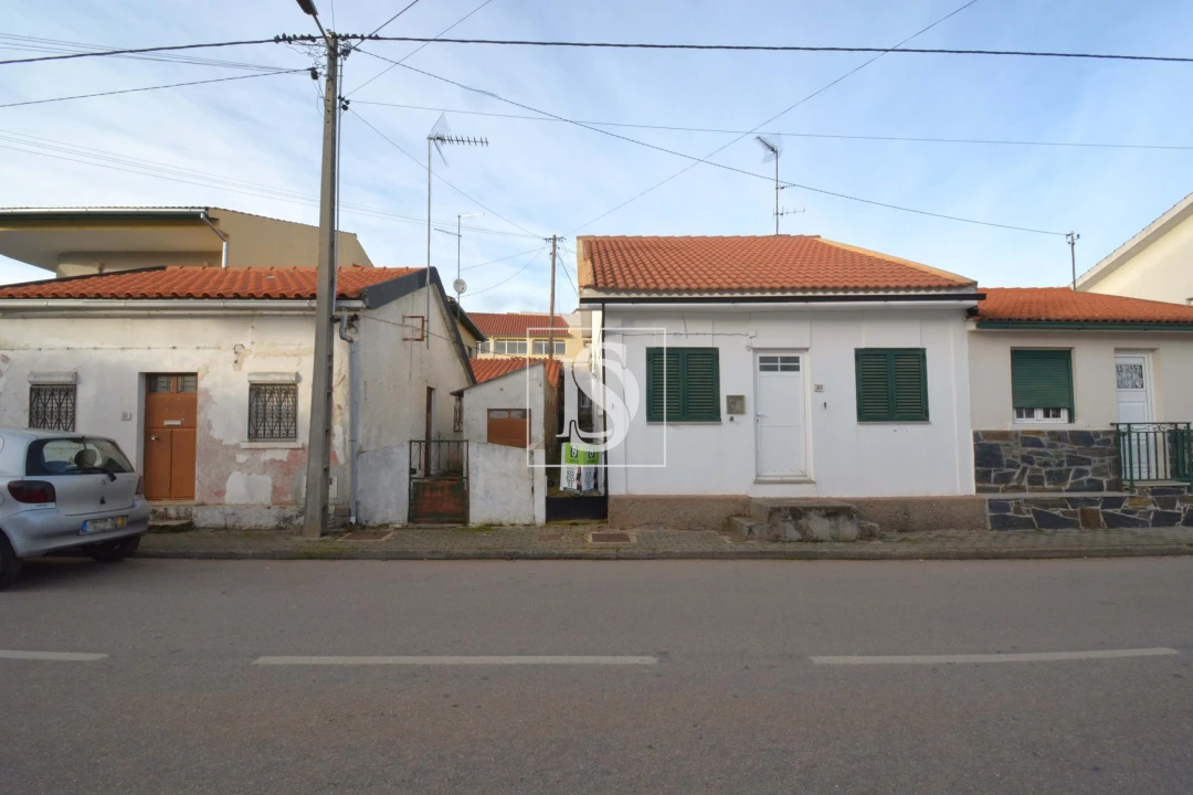 Moradia T2 para Venda em Sé, Santa Maria e Meixedo Foto 15