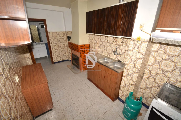 Moradia T2 para Venda em Sé, Santa Maria e Meixedo Foto 3