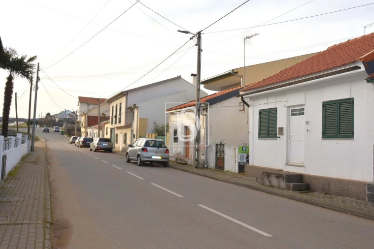Moradia T2 para Venda em Sé, Santa Maria e Meixedo Foto 16