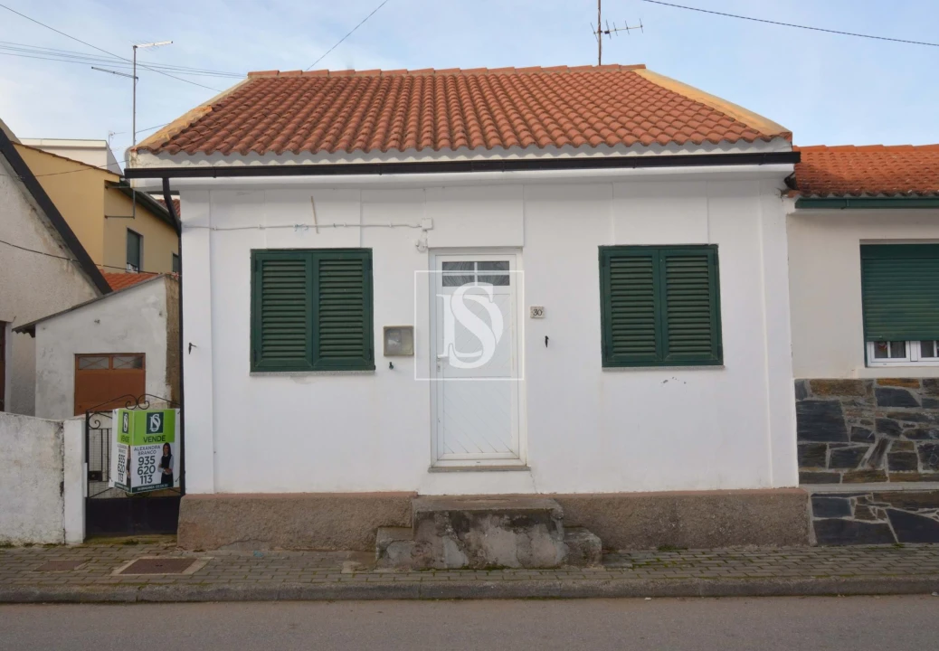Moradia T2 para Venda em Sé, Santa Maria e Meixedo Foto 1
