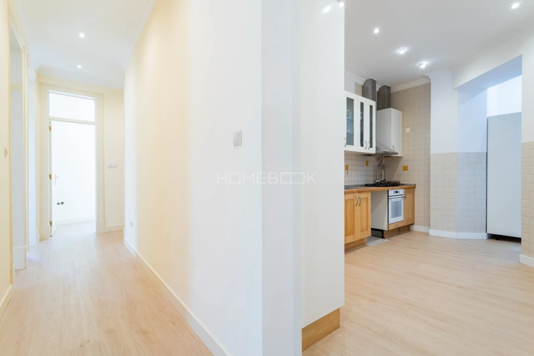 Apartamento T3 para Venda em Avenidas Novas Foto 1